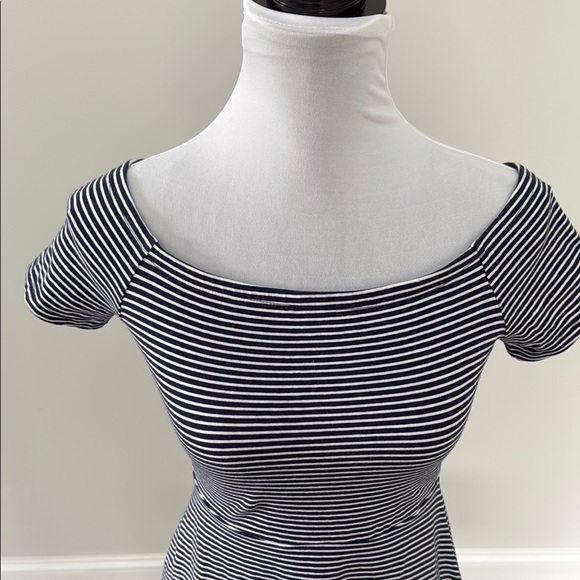 Old Navy Blue and White Off-Shoulder Fit and Flare Mini Dress Sz XS - Picture 4 of 5